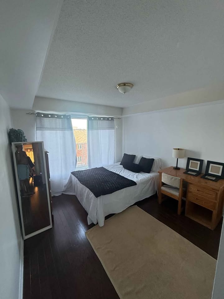 Master Bedroom for Rent - Warden & St. Clair - photo 3