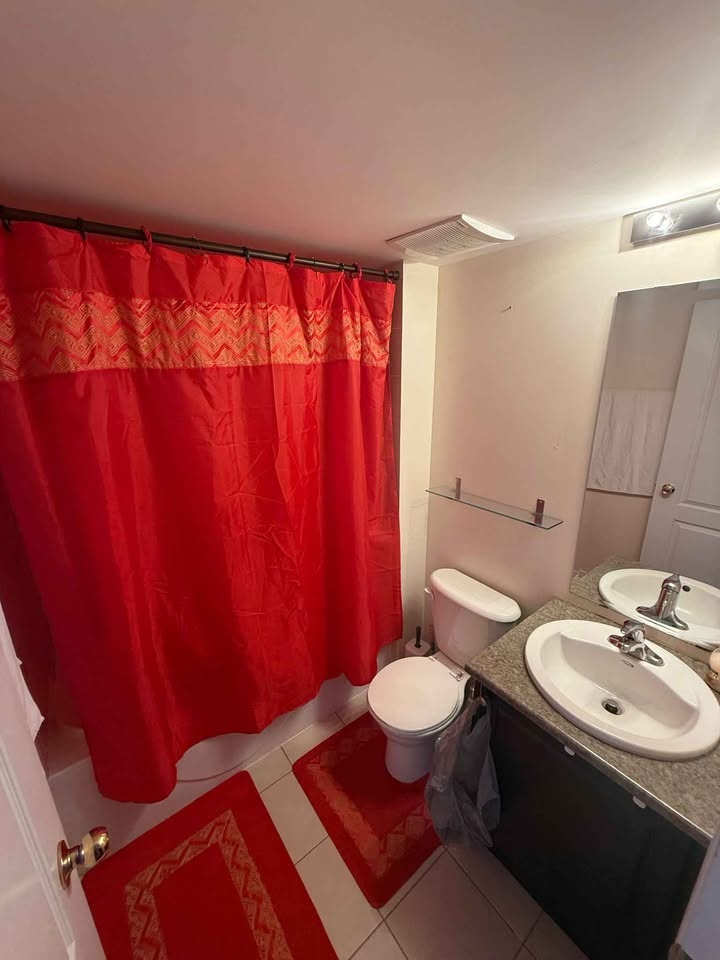 Master Bedroom for Rent - Warden & St. Clair - photo 4