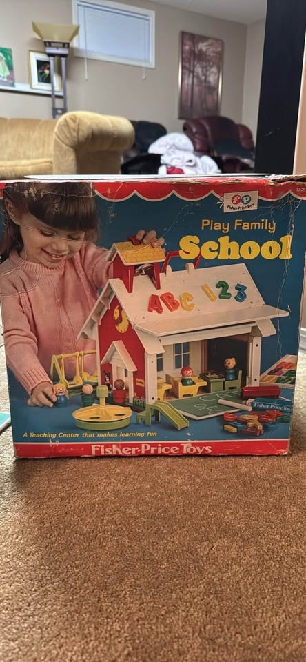 1971 Fisher-Price Play Family School #923 w/ Original Box - photo 4