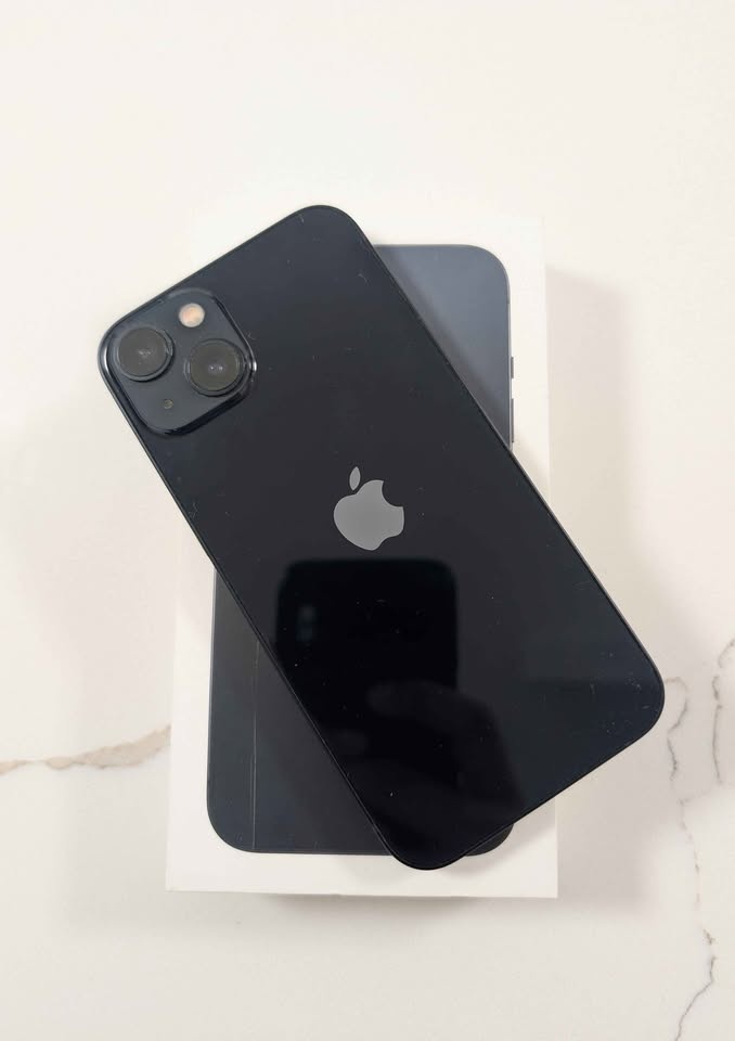 iPhone 13 - Good Condition - photo 2
