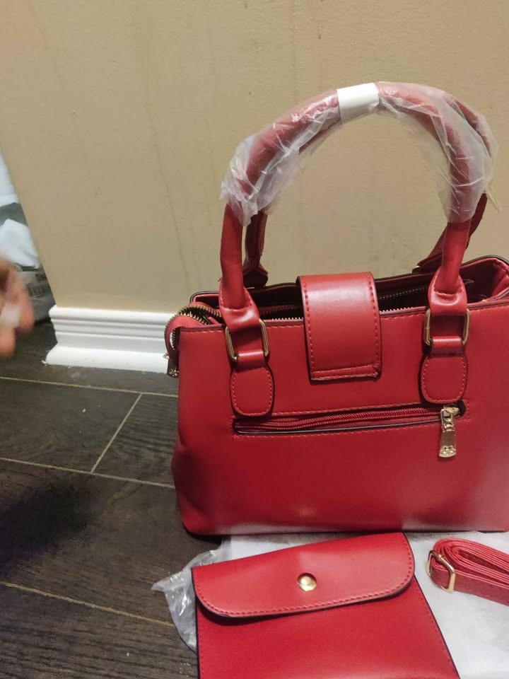 Brand new 2pc large capacity beautiful red color hand bag - photo 3