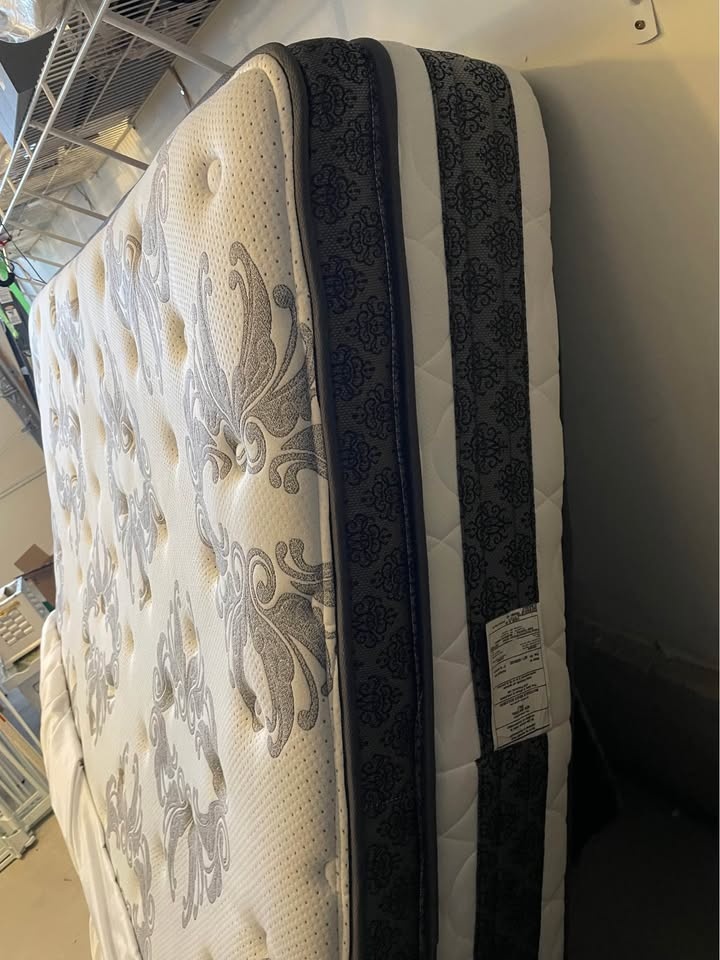 Serta Perfect Sleeper Mattress – Enhanced 12” – Queen - photo 2