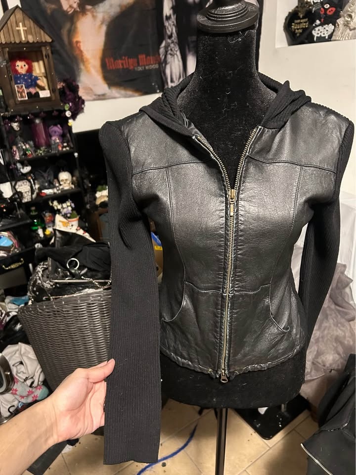 FREE Sweater/faux leather - photo 2