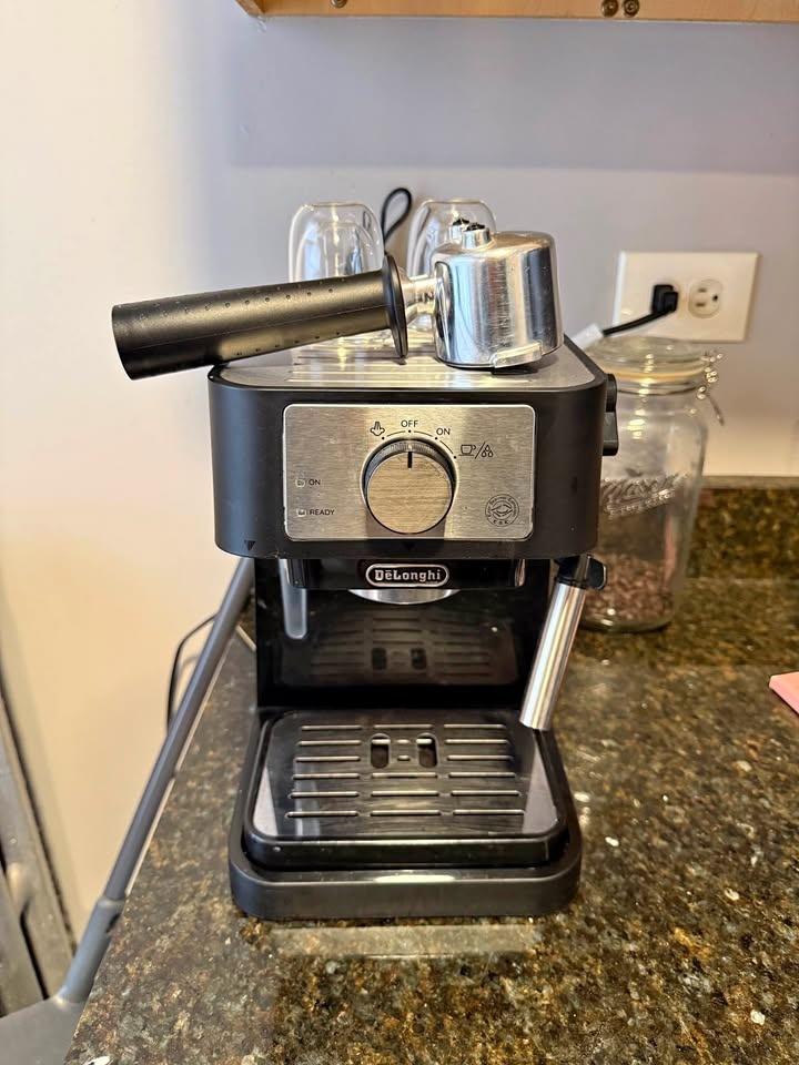 De'Longhi Stilosa Manual Espresso Machine