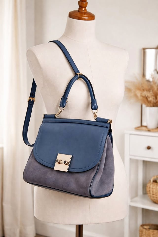 Elegant Blue Leather & Suede Crossbody Purse – Excellent Conditi