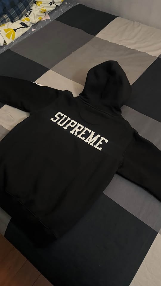 SUPREME x CHAMPION HOODIE - photo 2