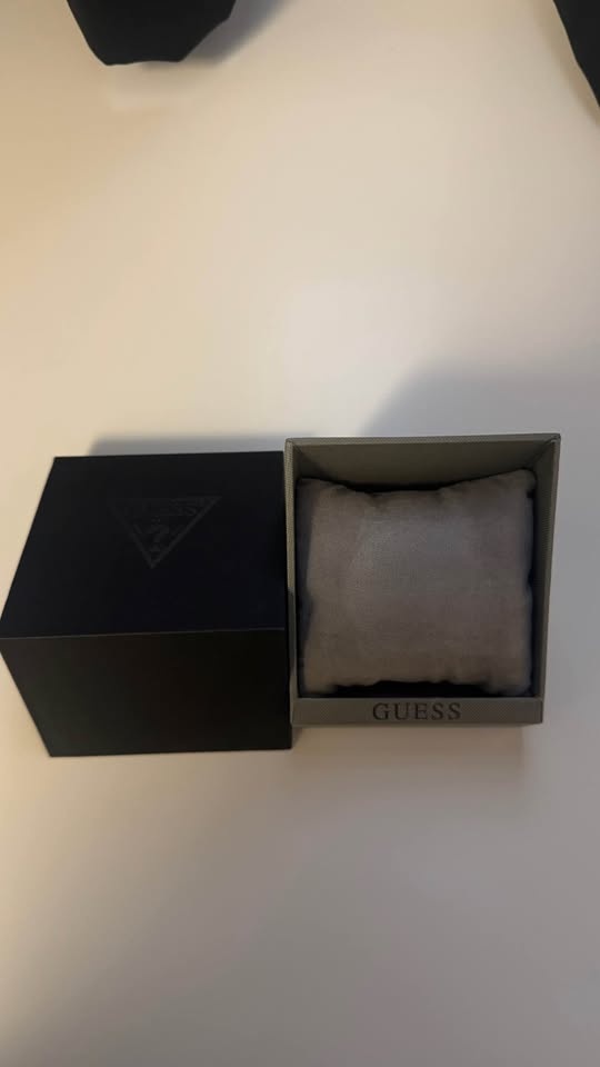Guess Crystal Embellished Watch - photo 4