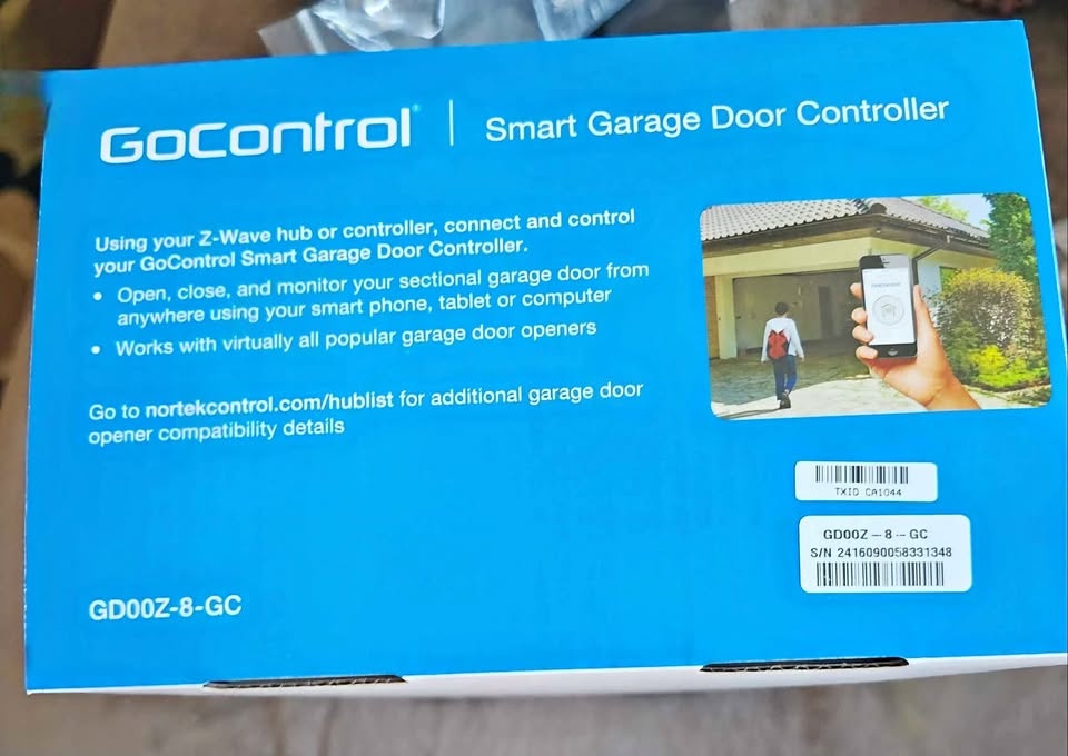Smart Garage Door Controller - GoControl GD00Z-8-GC