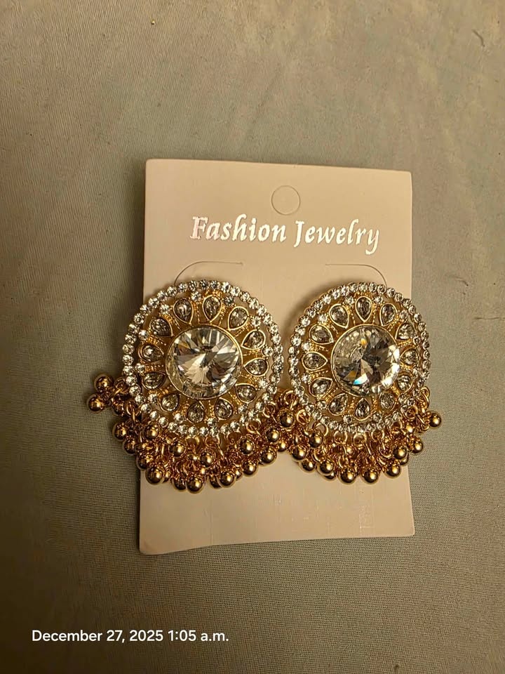 Beautiful studs/earrings - photo 2