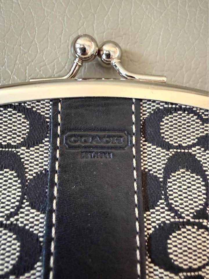 Coach Signature C Kiss Lock Coin Purse Clutch - photo 2