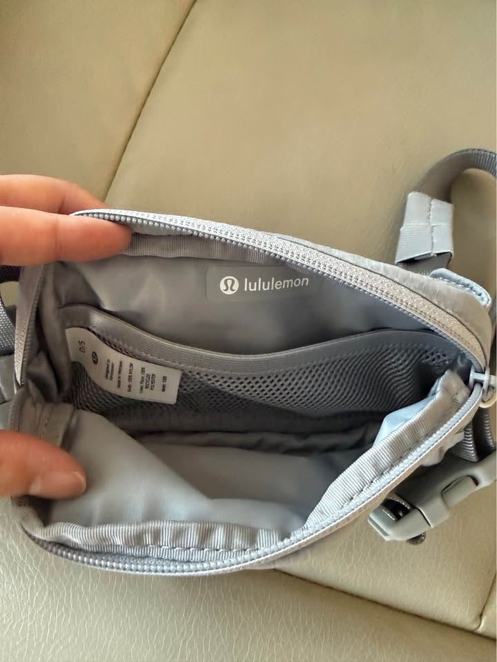 Lululemon Belt Bag Light Grey - photo 3