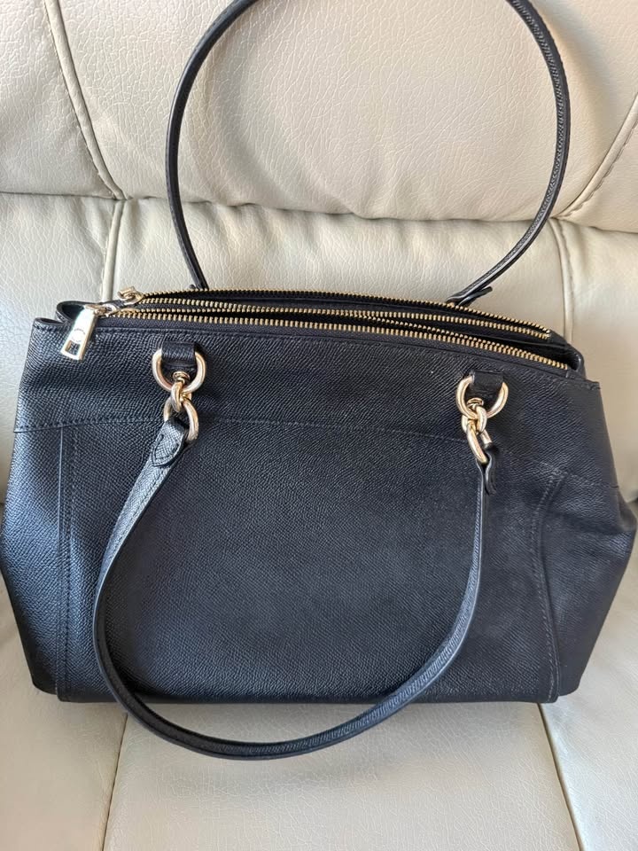 Coach Black Handbag Crossbody Gold Hardware - photo 3