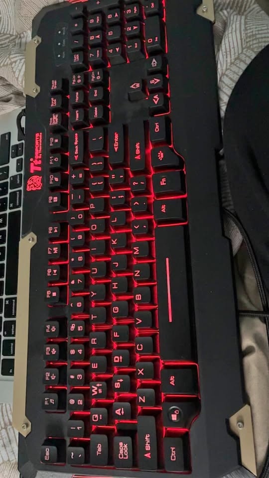 Thermaltake Tt eSPORTS Gaming Keyboard