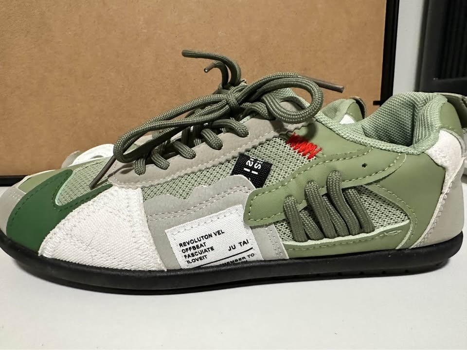 MOVING SALE! Fun Green Pattern Shoes - photo 2