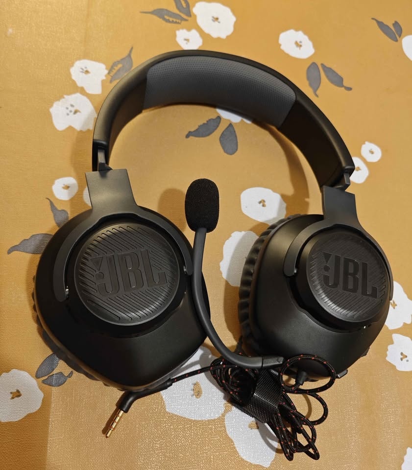 JBL Quantum 100M2 Gaming Headset - Like New (Open Box) - photo 2