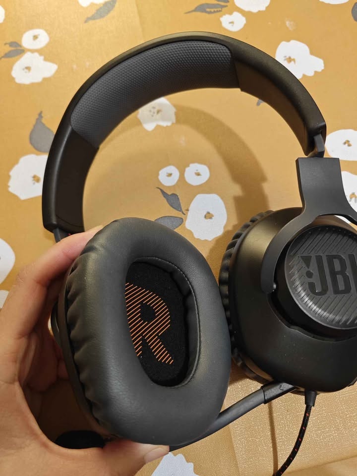 JBL Quantum 100M2 Gaming Headset - Like New (Open Box) - photo 3