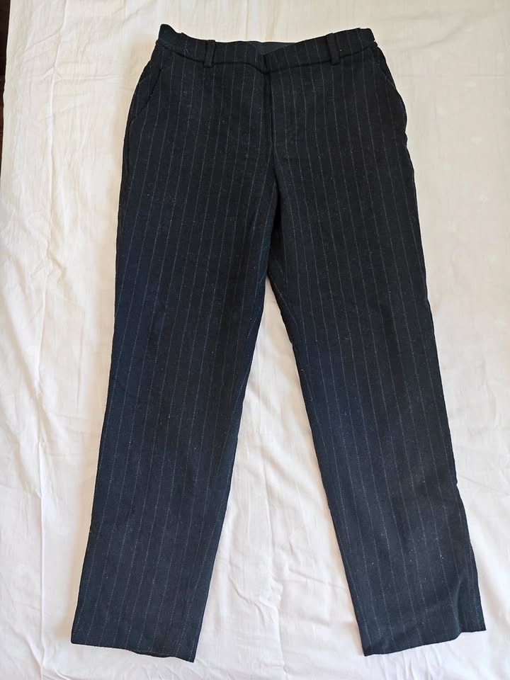 UNIQLO Wool Blend Pinstripe Dress Pants - Size M (Waist 25-27)