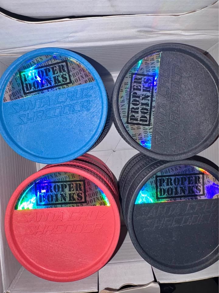 Santa Cruz Shredder Large Herb Grinder