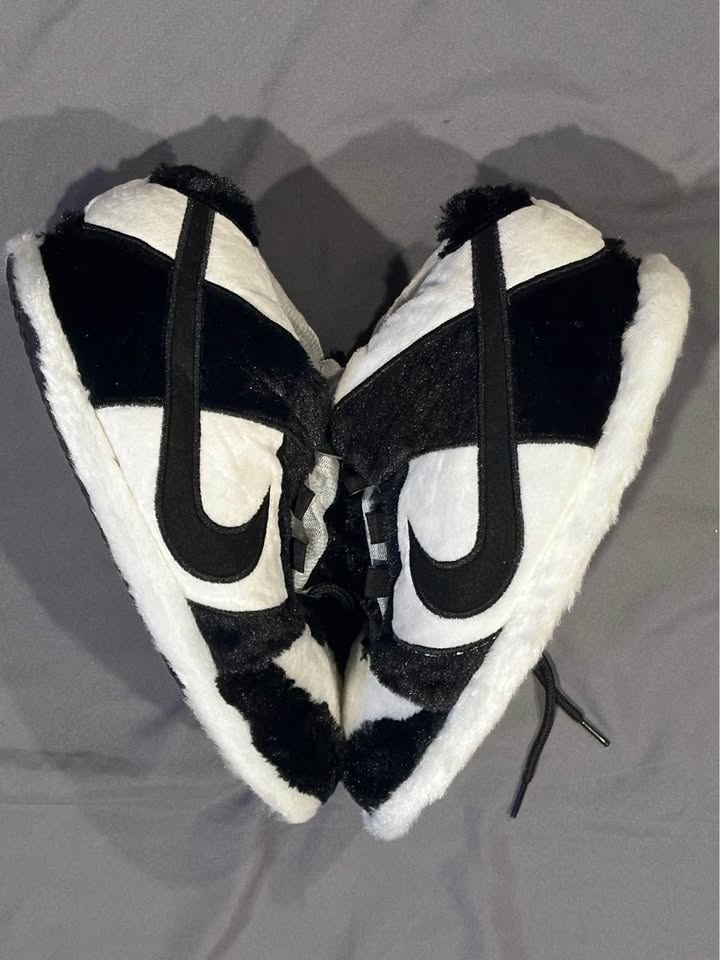 Nike Black-And-White Panda Cozy Slippers - photo 4