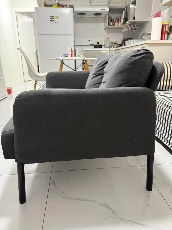 Glodstad Loveseat – Dark Grey - photo 5