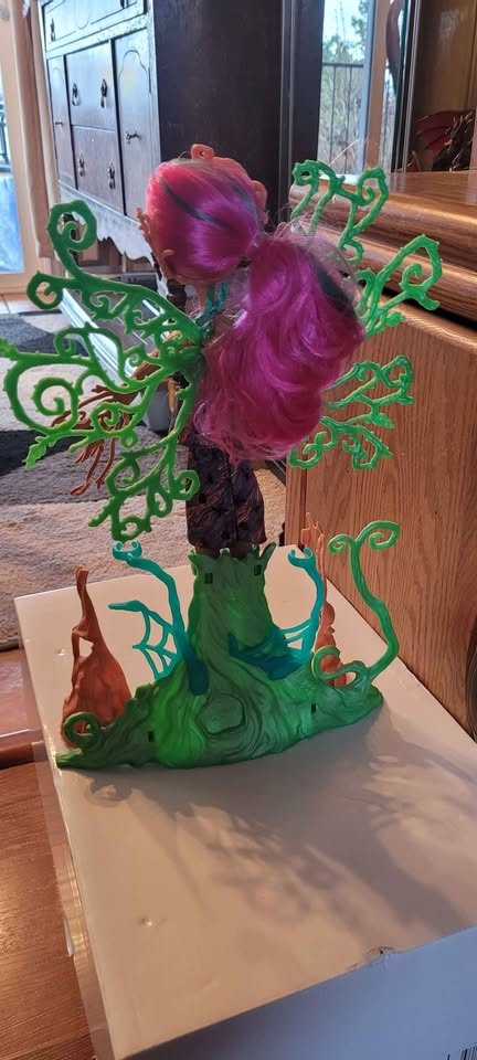 MH Collectible - Treesa Thornwillow  🏆 - photo 2