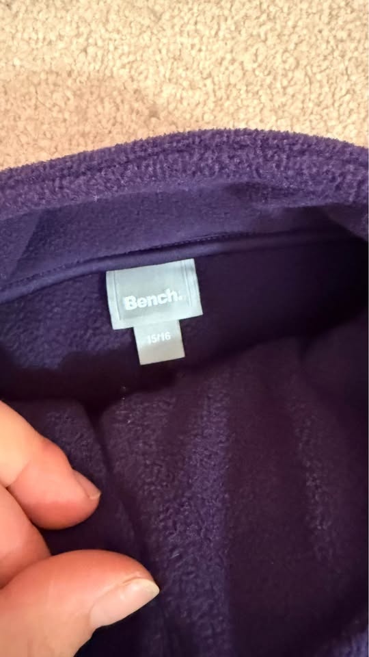 2 girls Bench sweaters - photo 2
