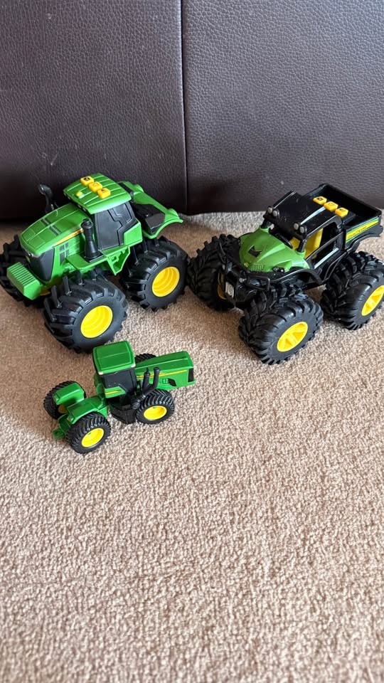 Toys cars, trucks and trackers - photo 5