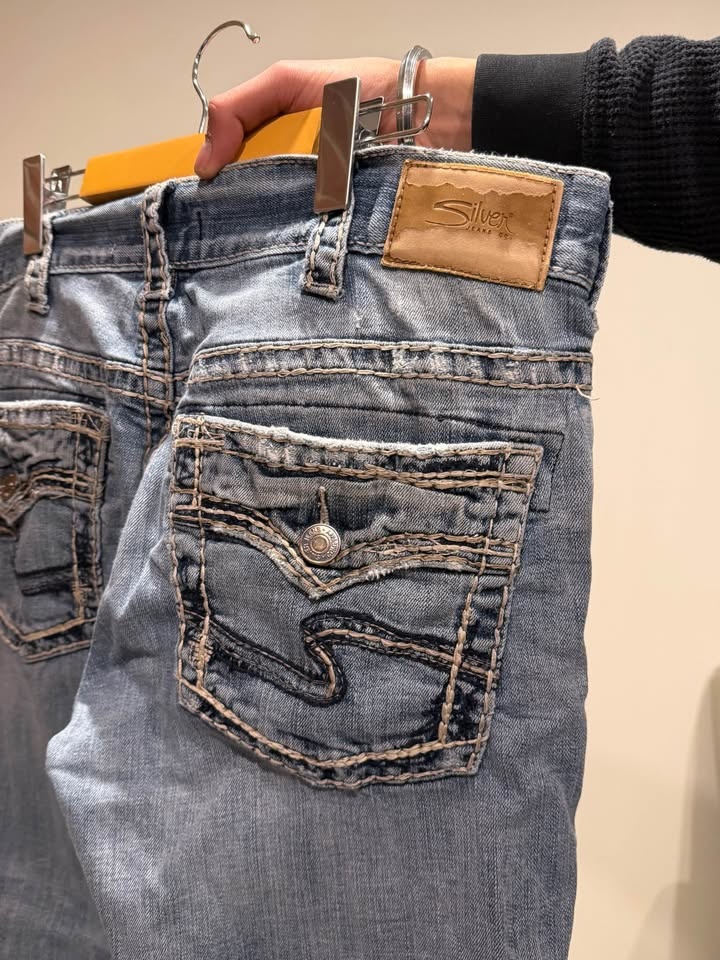 Silver Jeans - photo 3