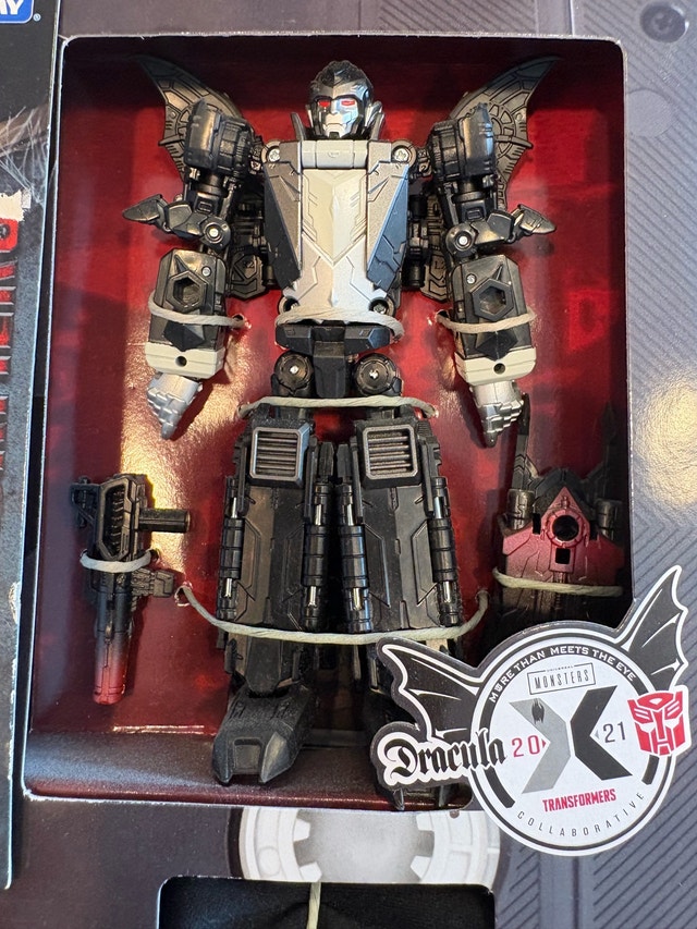 Transformers Dracula - photo 2