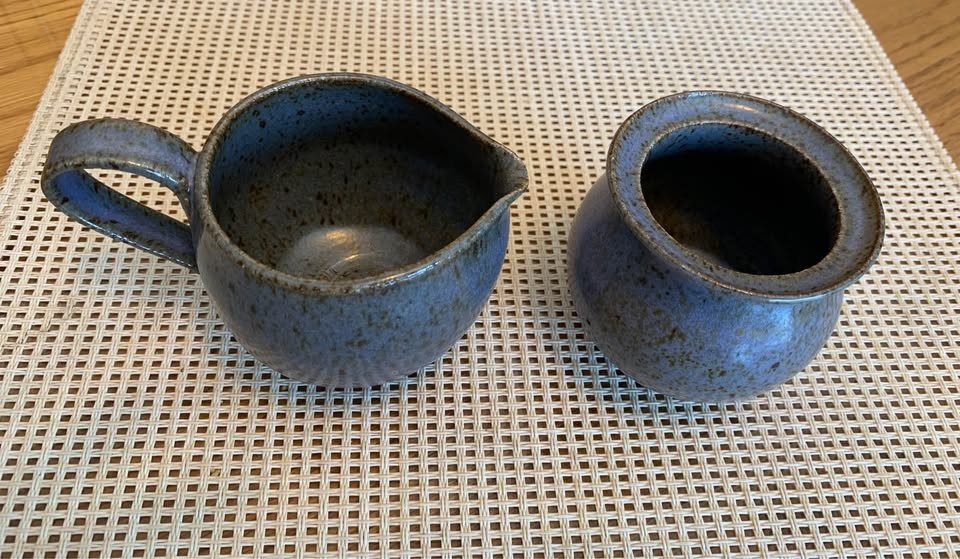 Pottery Creamer and Sugar Bowl - photo 2