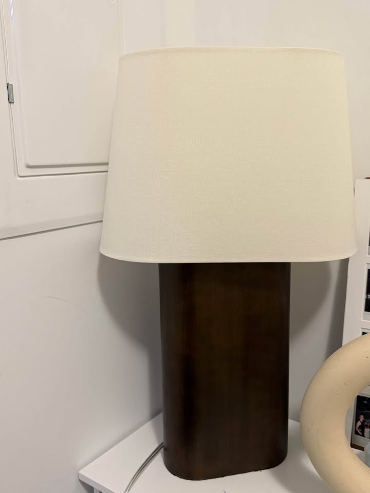 Modern wood column table lamp - photo 2
