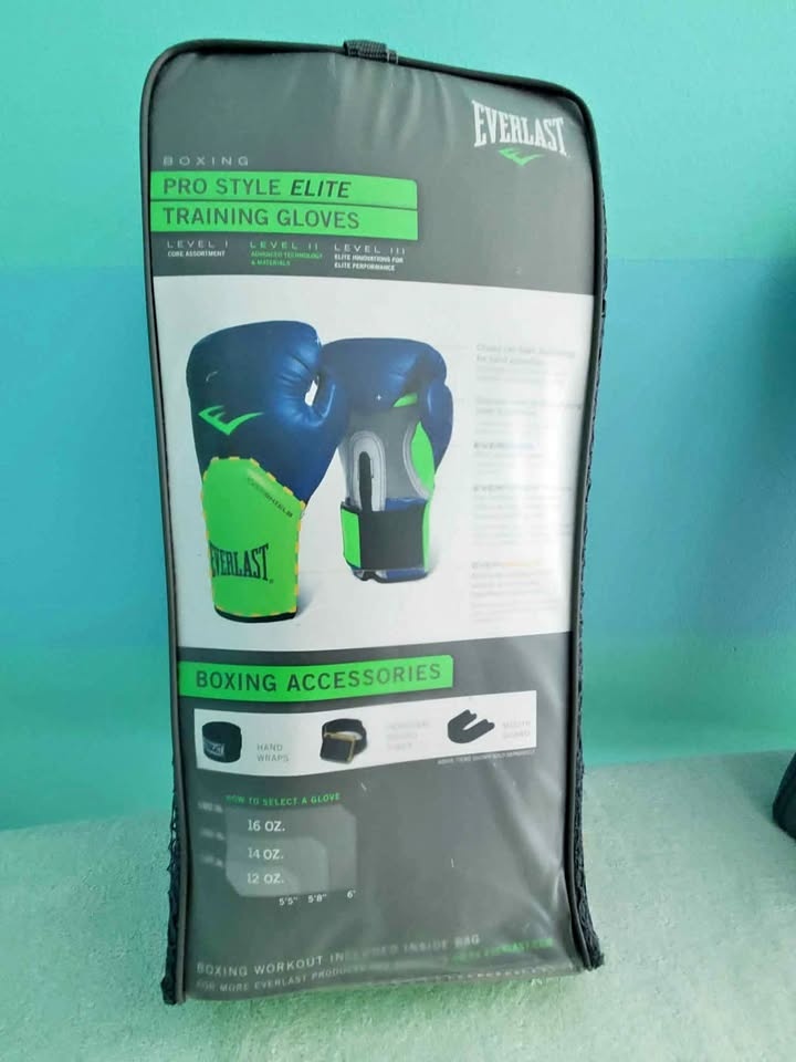 Everlast Training Gloves