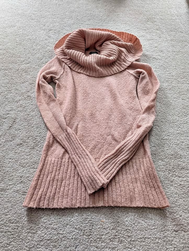 Sweater purge - Small