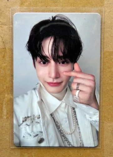 ZB1 Jiwoong Melting Point Photocards [CHOOSE VER.] - photo 3