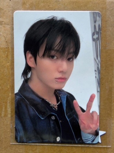 Jungkook GOLDEN Album Photocards - photo 4