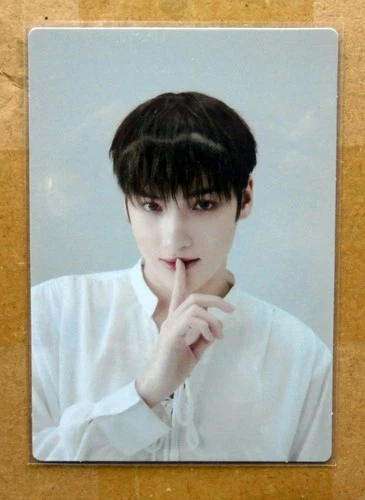 Hueningkai ACT LOVE:SICK Photocard