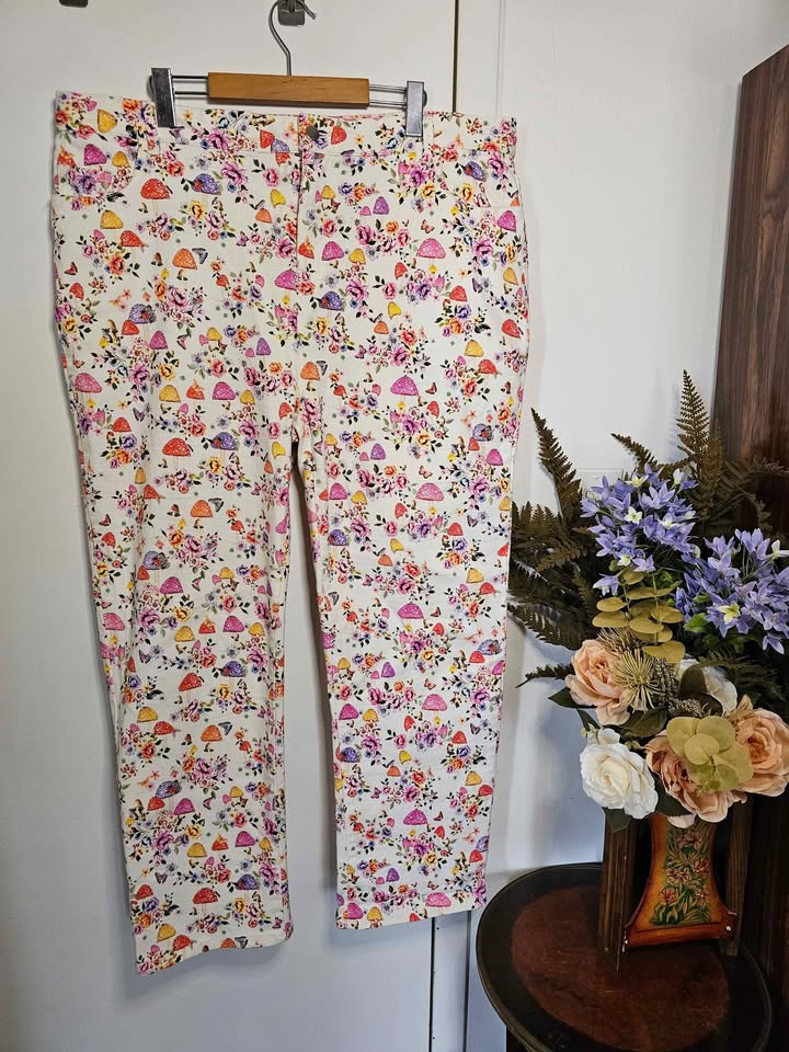 Size 2X Dolls Kill Mushroom Butterfly Print Mom Jeans - photo 3
