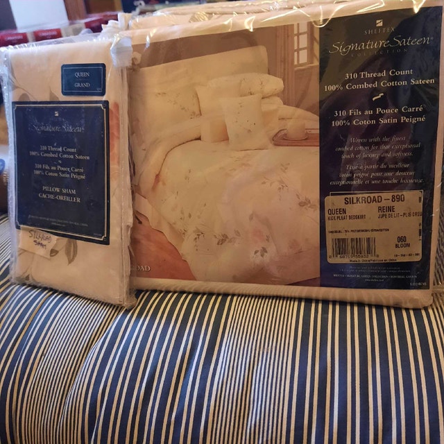 Queen Size Luxury Sateen Bedding Bundle - photo 4