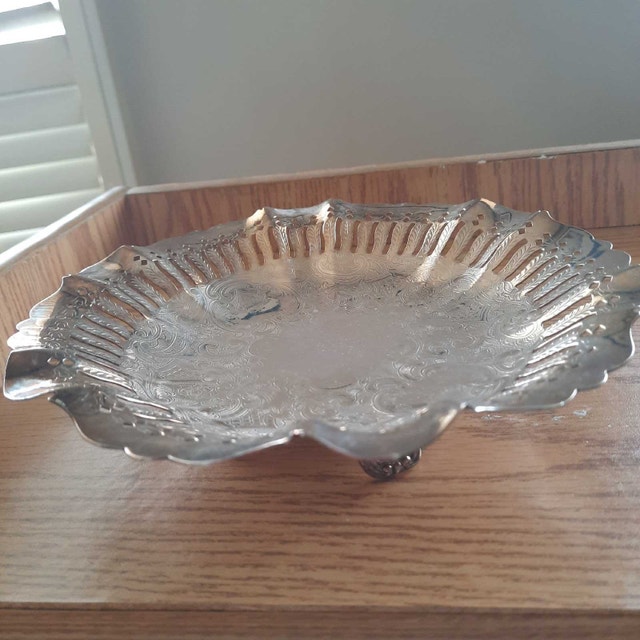Vintage Coronet-plate 1555 Footed Dish