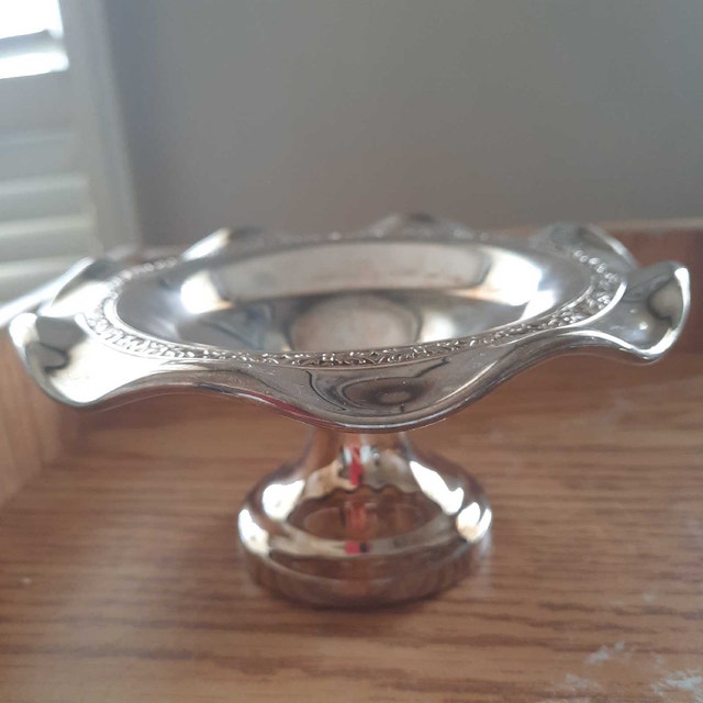 Vintage Silver-Plated Serving Dishes - photo 2
