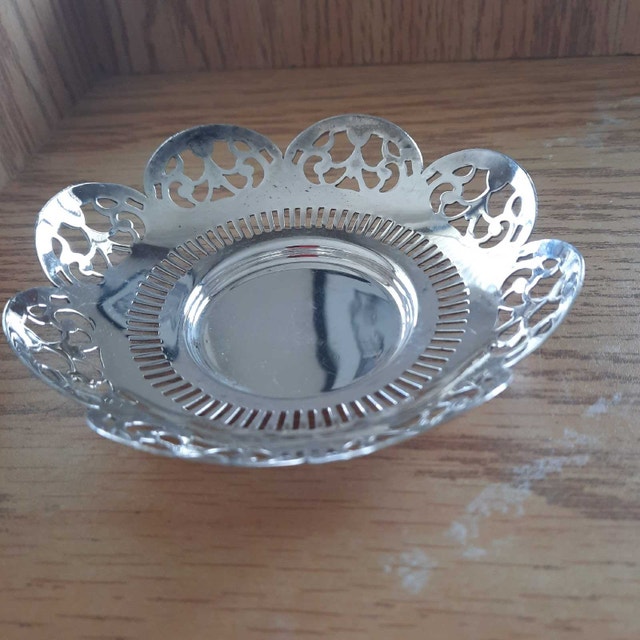 Vintage Silver-Plated Serving Dishes - photo 3