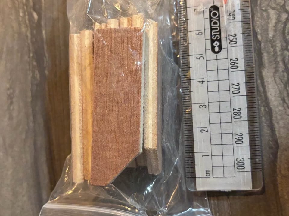 Wooden Canvas Stretcher Keys - photo 3
