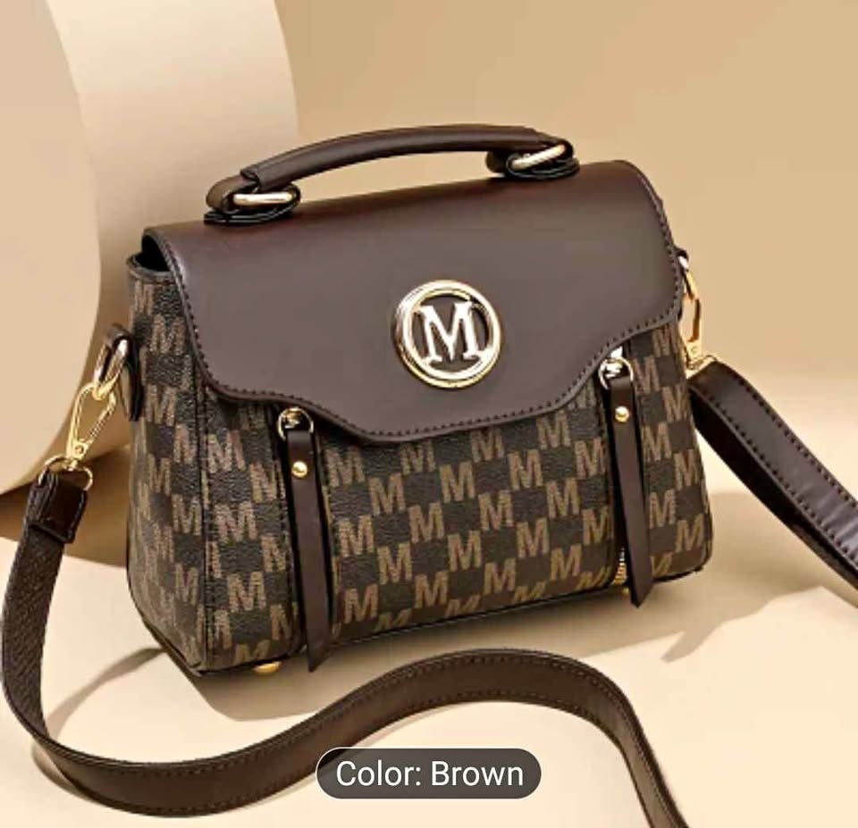 Brand new small brown women's stylish handbag (unbranded)