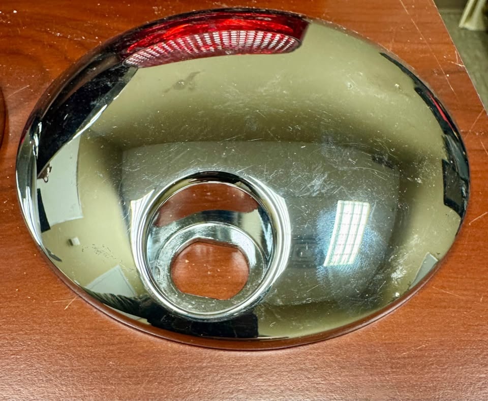 Harley Davidson Air Cleaner Cover, Tail Light & Chromed Covers - photo 4
