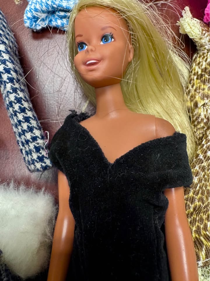 Vintage 1966 Barbie Doll - photo 2