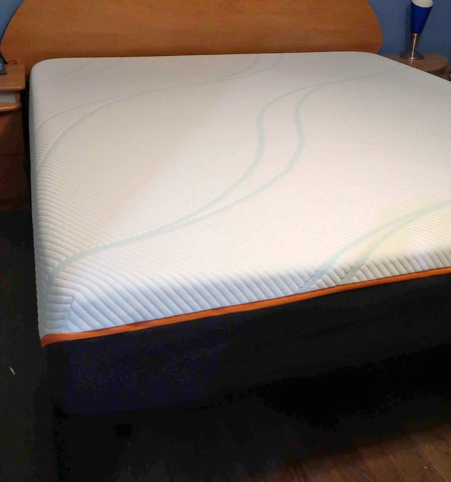 Tempurpedic ProAdapt King Mattress - Firm