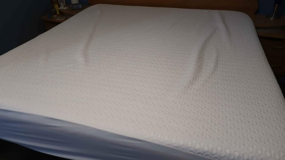 Tempurpedic ProAdapt King Mattress - Firm - photo 5