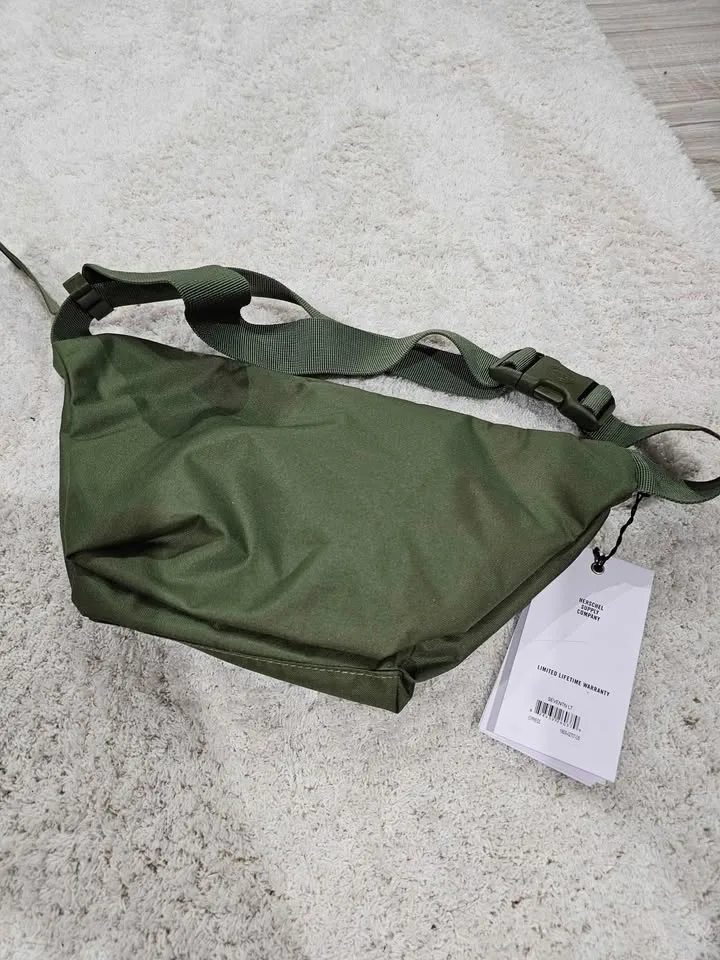 Herschel Hip Pack image indicator(5)