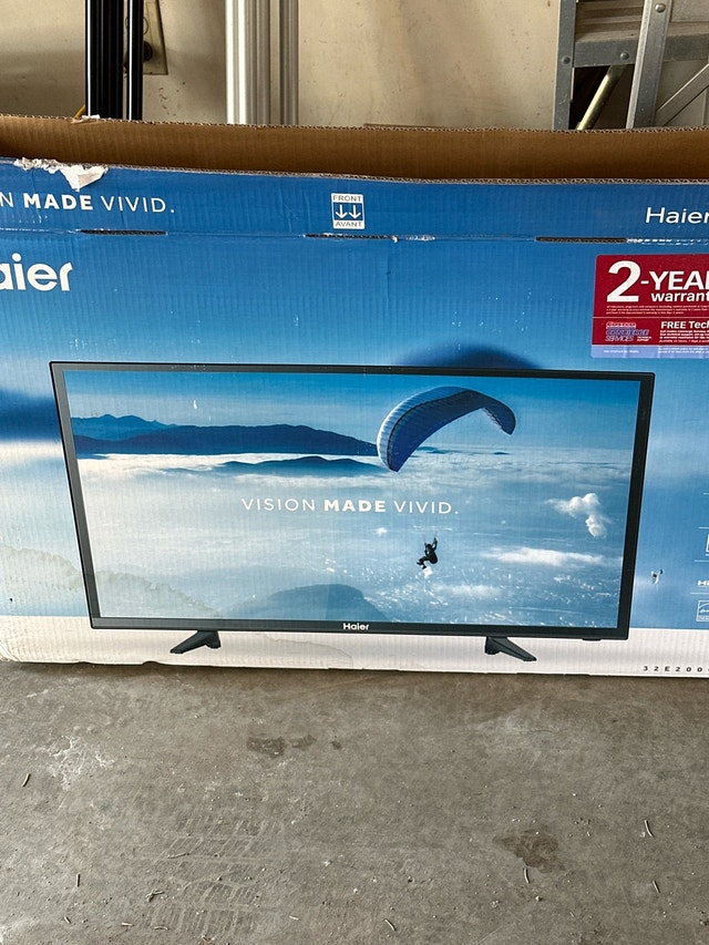 32" LCD Haier TV (Model 32E2000) - photo 4