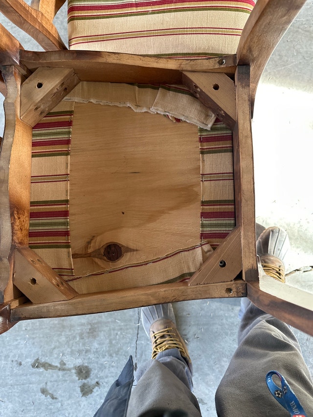 3 Dining Room Chairs - photo 3